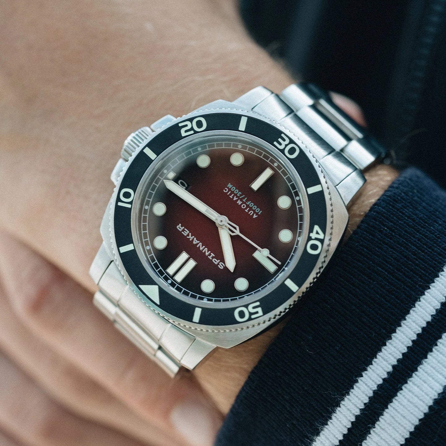 Hull Diver Automatic Ombre Red