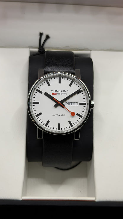 Mondaine Swiss Railways